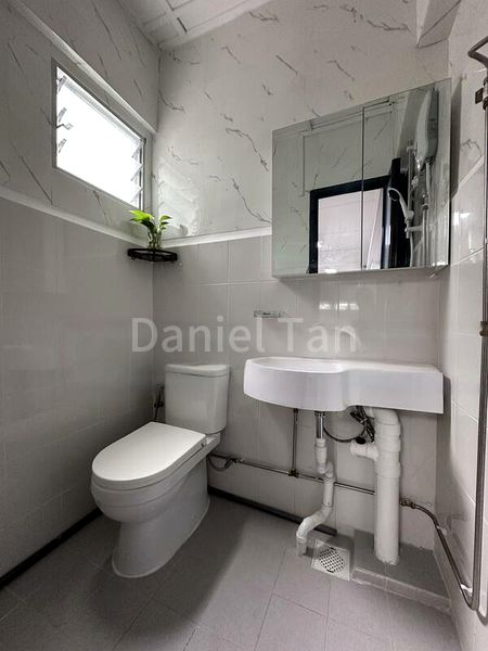 Office for Rent: Alexandra Village - Image 3