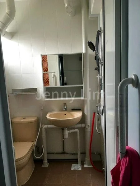 4 Room (4NG) HDB for Rent in  121 Paya Lebar Way - Image 5