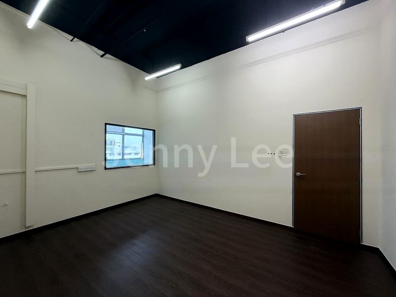 Light Industrial (B1) for Rent: Woodlands 11 - Image 4