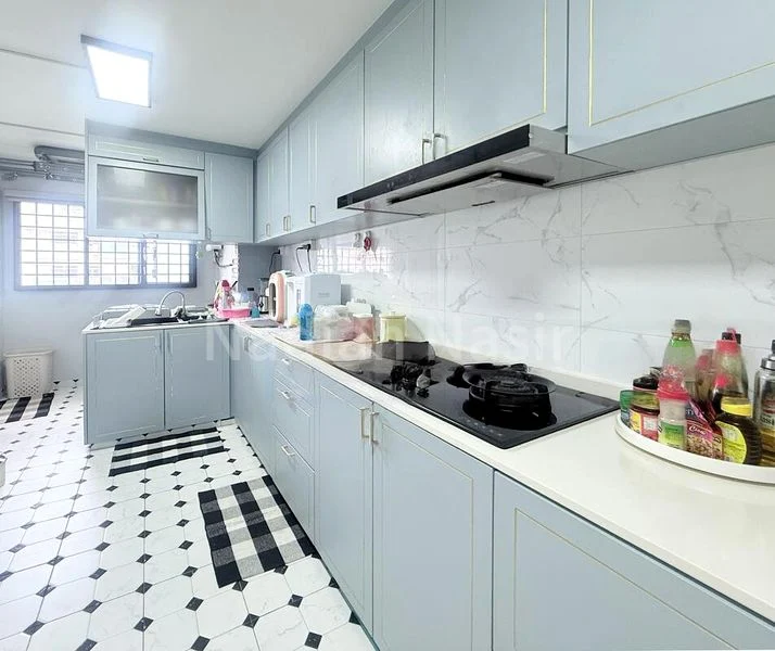 Jumbo HDB for Sale in  420 Woodlands Street 41 - Image 13