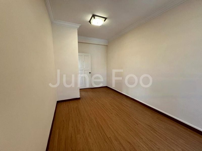 Room (Landed) for Rent in  Koh Sek Lim Road - Image 2