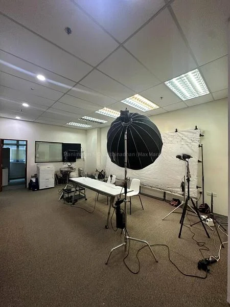 Light Industrial (B1) for Rent: "Bizlink Centre - Image 7