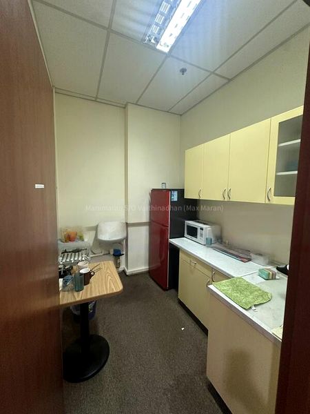 Light Industrial (B1) for Rent: "Bizlink Centre - Image 1