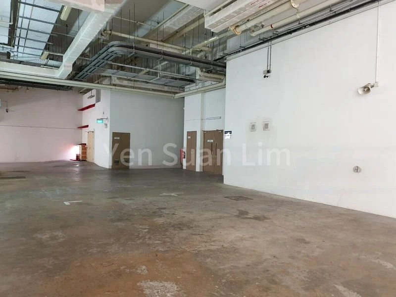 Light Industrial (B1) for Rent: One@Redhill Centre - Image 2