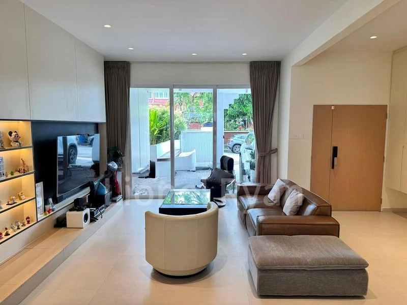 4 Bed Terraced House (Landed) for Sale in Jalan Angin Laut - Image 11