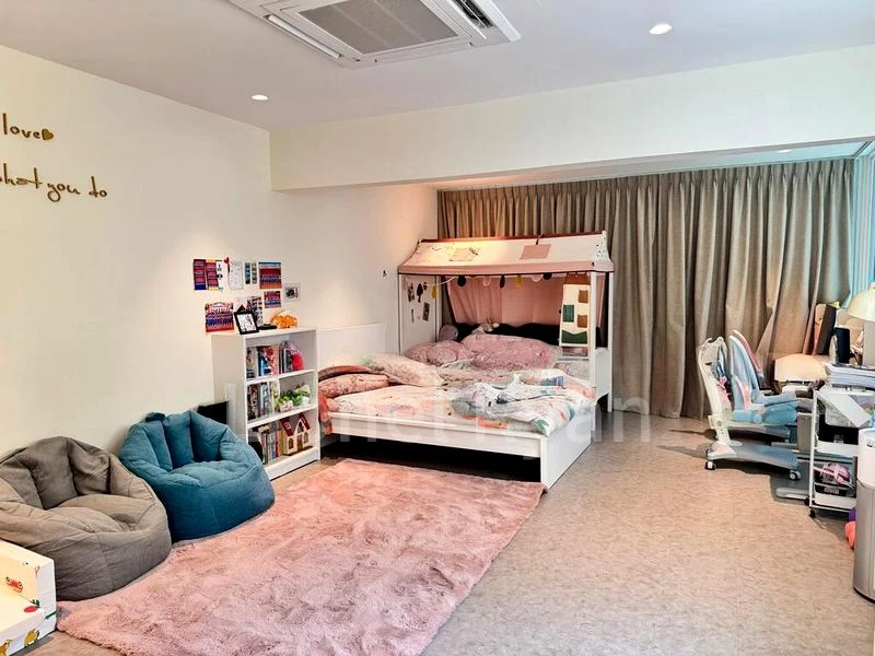 4 Bed Terraced House (Landed) for Sale in Jalan Angin Laut - Image 1