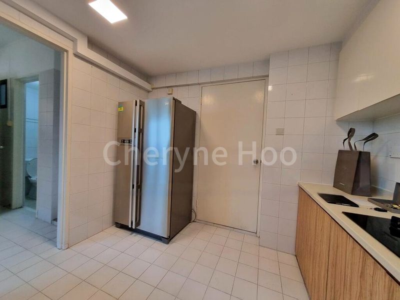 3 Bed Condo for Rent in  Parkway View - Image 8