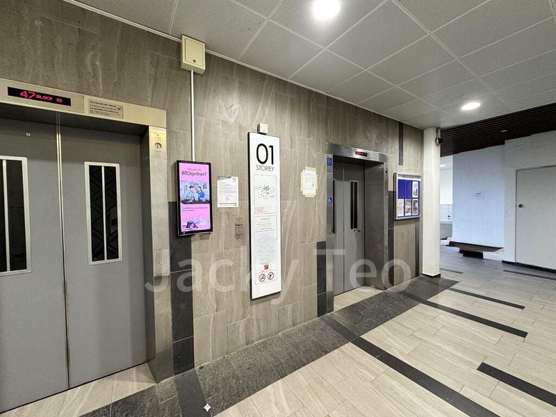 Master Room (HDB) for Rent in  32 Margaret Drive - Image 5