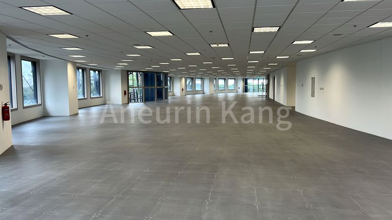 Office for Rent in  Centennial Tower - Image 10