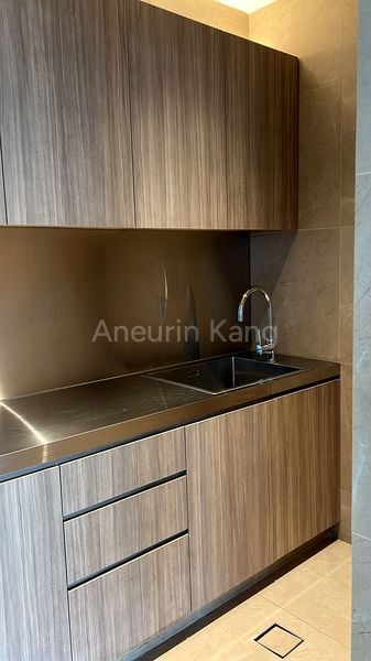 Office for Rent in  Centennial Tower - Image 1