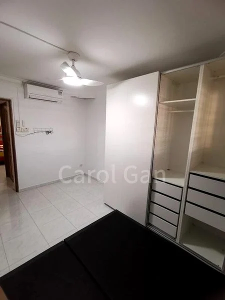 Room (HDB) for Rent in  422 Ang Mo Kio Avenue 3 - Image 2