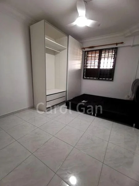 Room (HDB) for Rent in  422 Ang Mo Kio Avenue 3 - Image 1