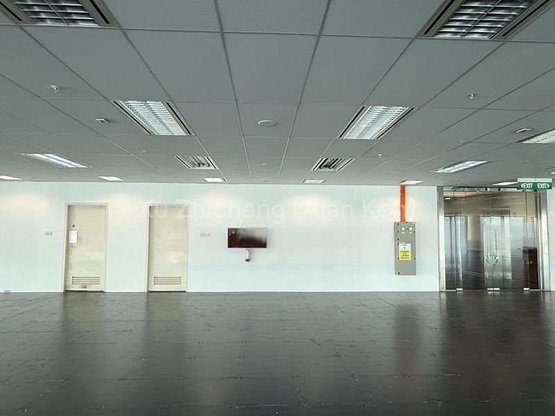 Office for Rent: Capital Square - Image 3