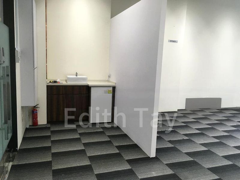 Office for Rent: SBF Center - Image 5