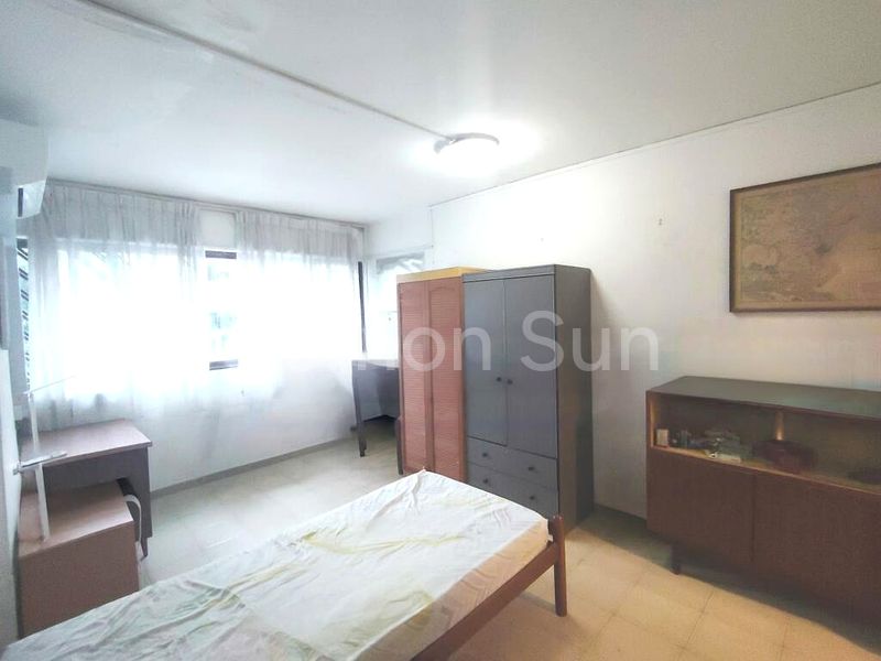 5 Room (5I) HDB for Sale in  219A Jurong East Street 21 - Image 2