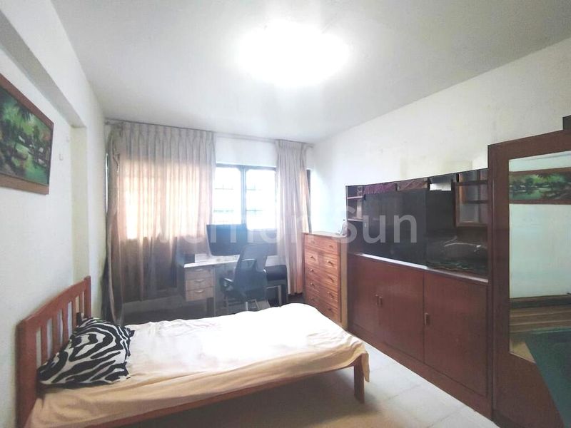 5 Room (5I) HDB for Sale in  219A Jurong East Street 21 - Image 6