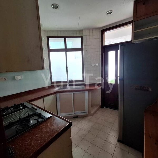 5 Bed Semi-Detached House (Landed) for Rent in  Pavilion Park - Image 8