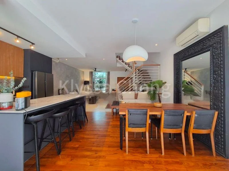 5 Bed Terraced House (Landed) for Sale in  Binjai Crest - Image 1