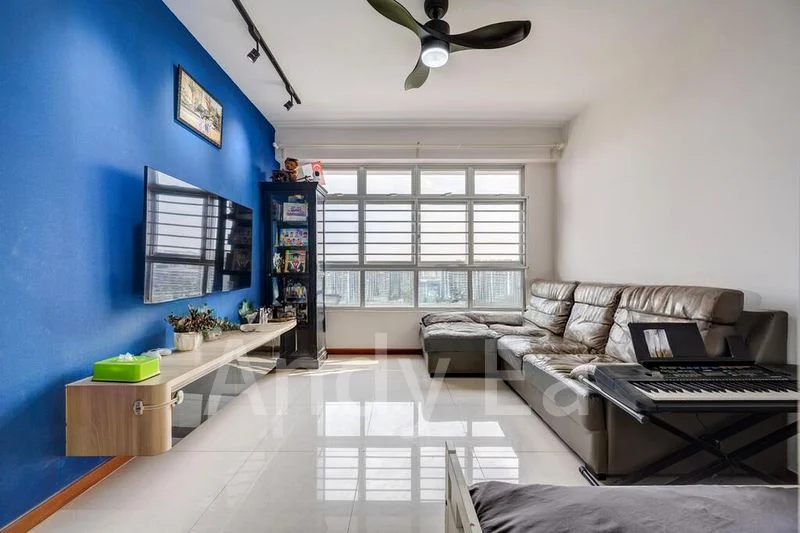 4 Room (4A) HDB for Sale in 224C Sumang Lane - Image 2