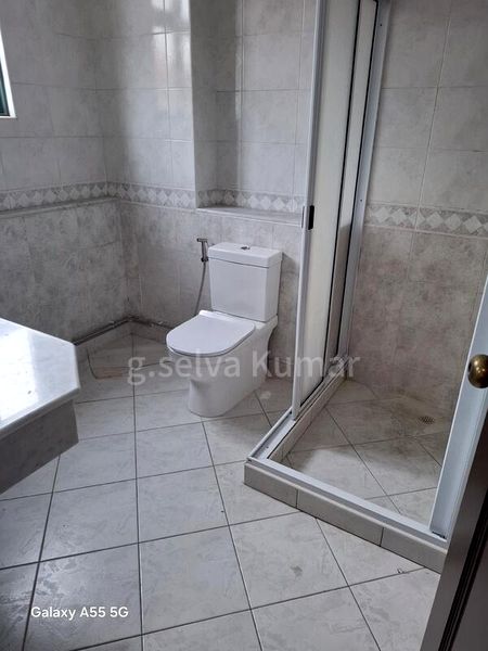 5 Bed Semi-Detached House (Landed) for Rent in  Eastwood Drive - Image 8