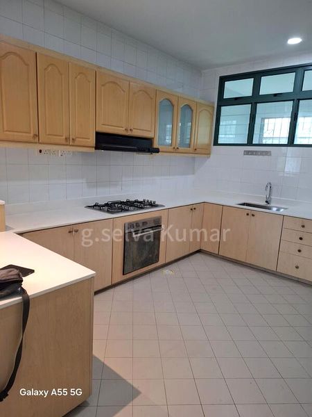 5 Bed Semi-Detached House (Landed) for Rent in  Eastwood Drive - Image 14
