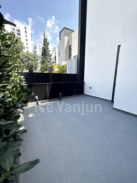 5+1 Bed Terraced House (Landed) for Sale in  Jalan Elok - Image 3