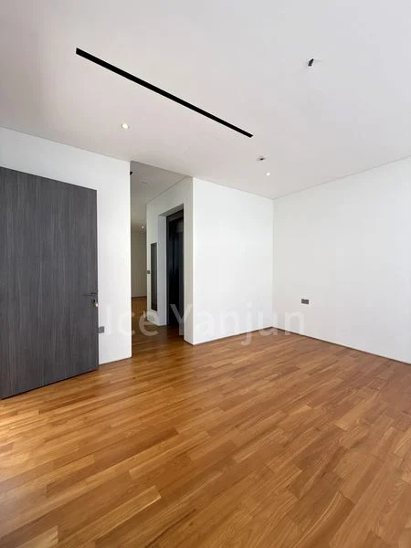 5+1 Bed Terraced House (Landed) for Sale in  Jalan Elok - Image 10