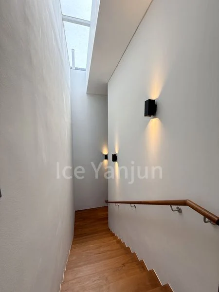 5+1 Bed Terraced House (Landed) for Sale in  Jalan Elok - Image 7