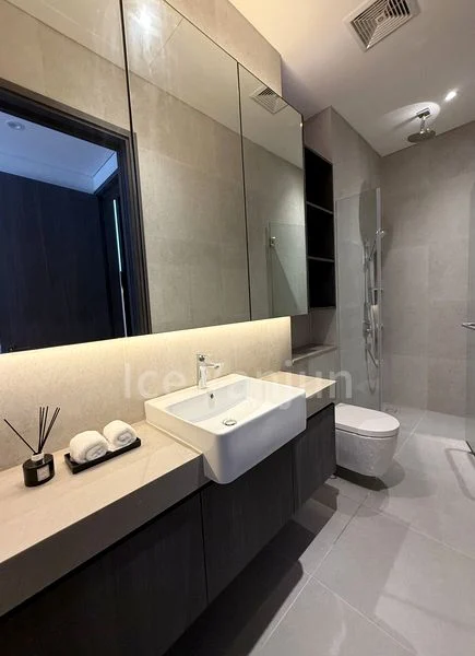 5+1 Bed Terraced House (Landed) for Sale in  Jalan Elok - Image 13