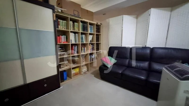 Master Room (Condo) for Rent in  Lakeside Tower - Image 16