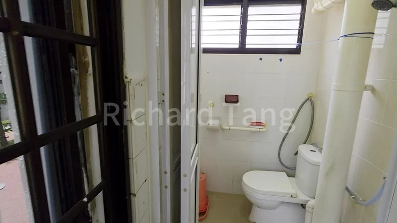 3 Room (3NG) HDB for Sale in  442 Ang Mo Kio Avenue 10 - Image 5