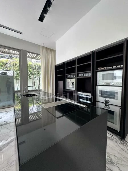4 Bed Condo for Rent in  White House Residences - Image 4