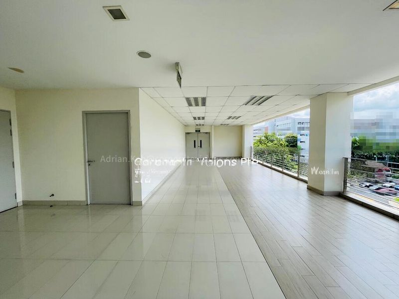 Light Industrial (B1) for Rent: PAYA LEBAR RD, SEMI-FITTED CORPORATE SPACE; Lift Lobby Frontage, 5 mins to MRT, with Ample carpark. - Image 1
