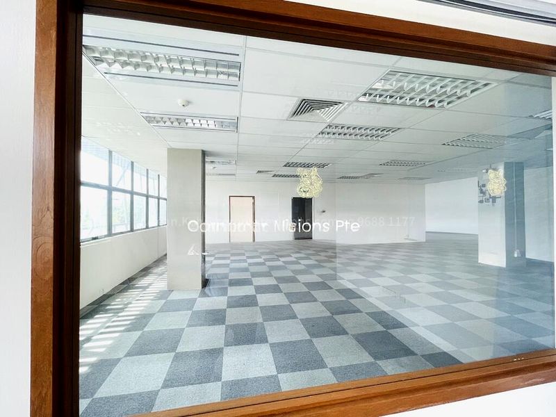 Light Industrial (B1) for Rent: PAYA LEBAR RD, SEMI-FITTED CORPORATE SPACE; Lift Lobby Frontage, 5 mins to MRT, with Ample carpark. - Image 3