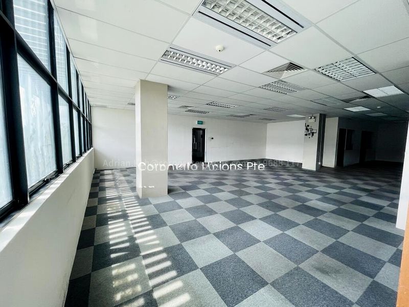 Light Industrial (B1) for Rent: PAYA LEBAR RD, SEMI-FITTED CORPORATE SPACE; Lift Lobby Frontage, 5 mins to MRT, with Ample carpark. - Image 2