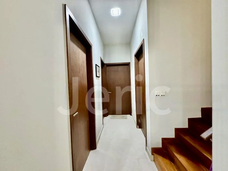 5 Bed Condo for Sale in  The Lucent - Image 5