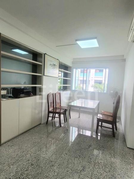 5 Room (5I) HDB for Rent in  896A Woodlands Drive 50 - Image 2