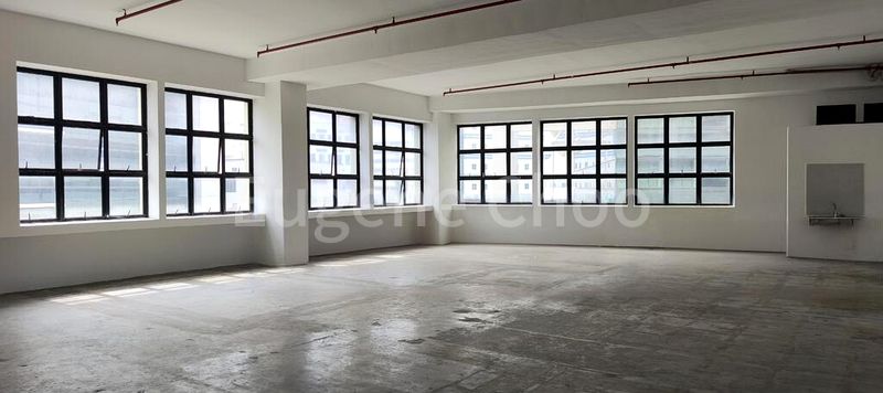 Light Industrial (B1) for Rent: MAE Building - Image 4