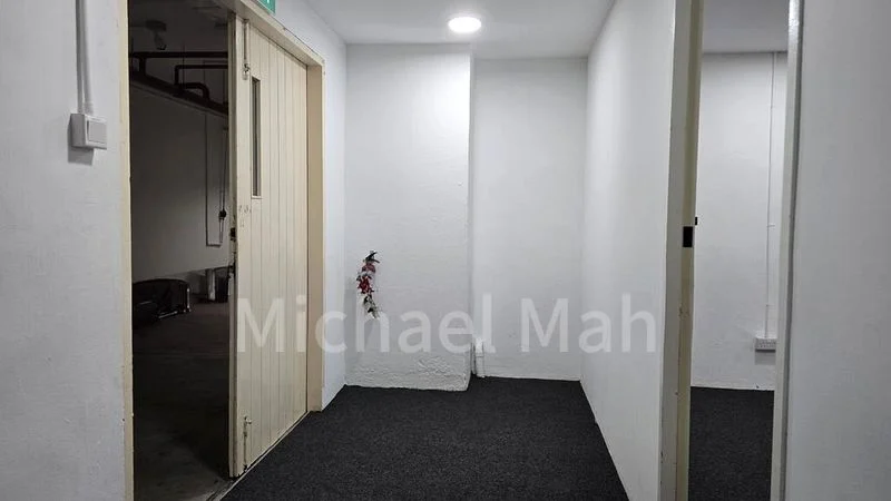 Light Industrial (B1) for Rent: Yi Guang Factory Building - Image 1