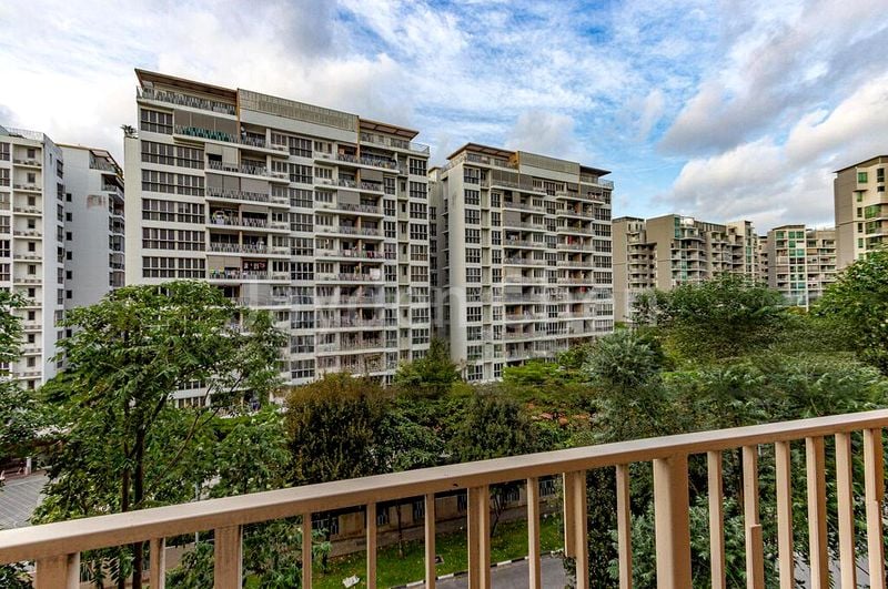 3 Bed Executive Condo for Sale in Watercolours - Image 2