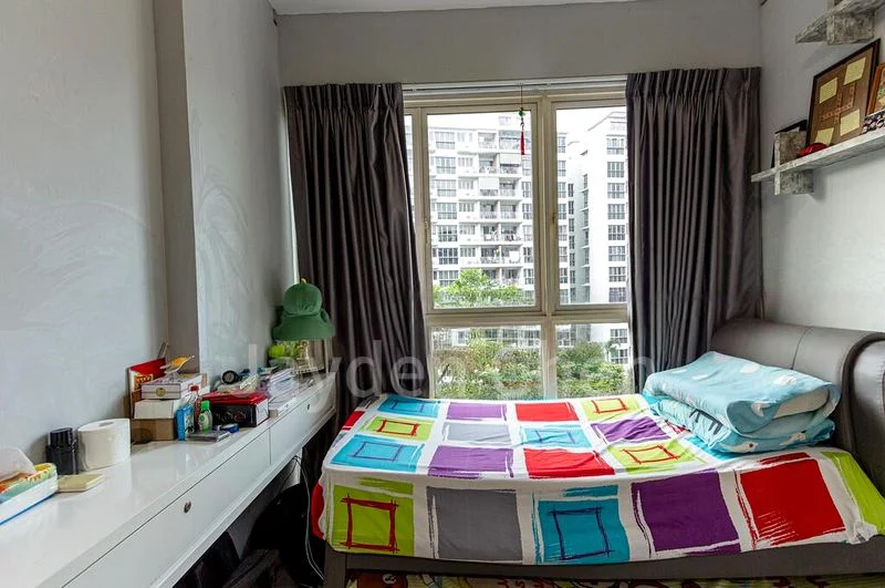 3 Bed Executive Condo for Sale in Watercolours - Image 9