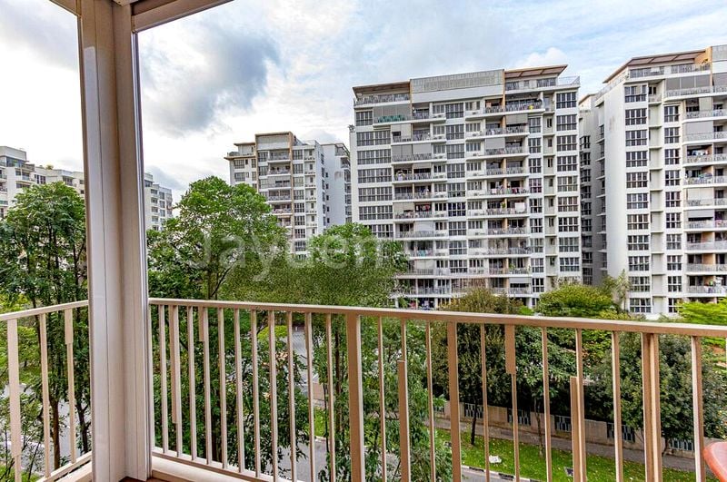 3 Bed Executive Condo for Sale in Watercolours - Image 1