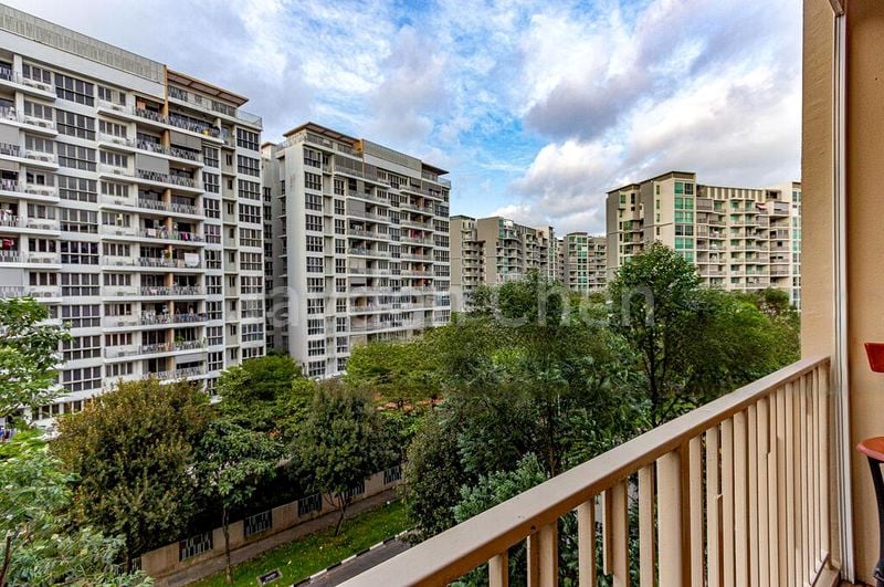 3 Bed Executive Condo for Sale in Watercolours - Image 6