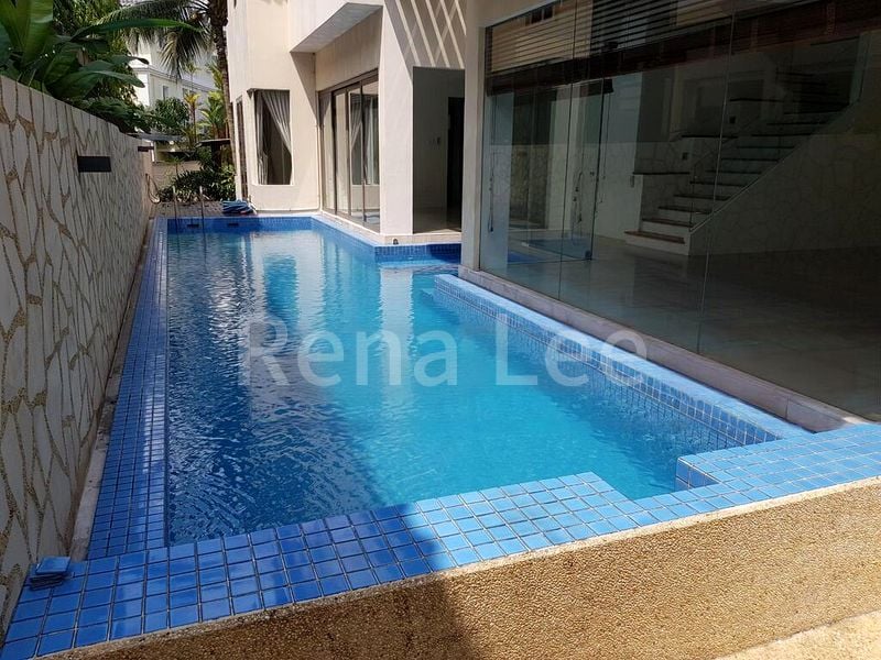 6 Bed Bungalow (Landed) for Sale in  Grove Drive - Image 13