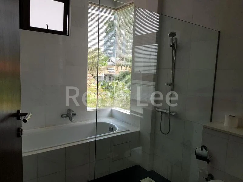 6 Bed Bungalow (Landed) for Sale in  Grove Drive - Image 15