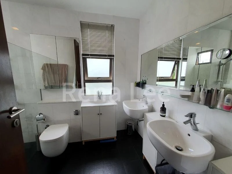 6 Bed Bungalow (Landed) for Sale in  Grove Drive - Image 9