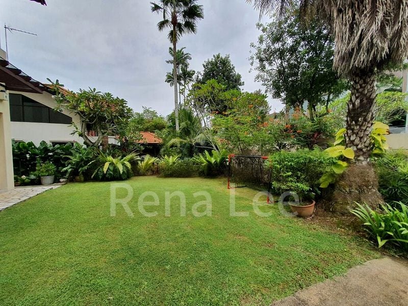 6 Bed Bungalow (Landed) for Sale in  Grove Drive - Image 8