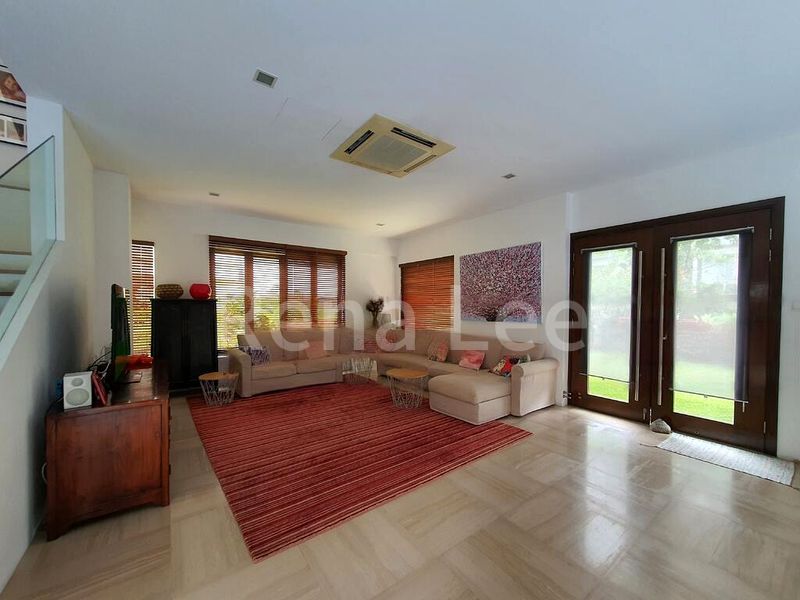 6 Bed Bungalow (Landed) for Sale in  Grove Drive - Image 11