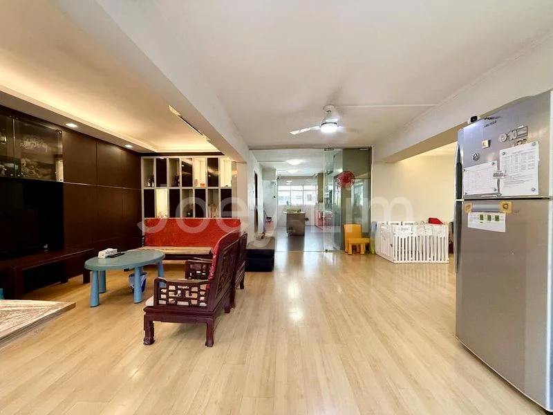 Jumbo HDB for Sale in  460 Tampines Street 42 - Image 4