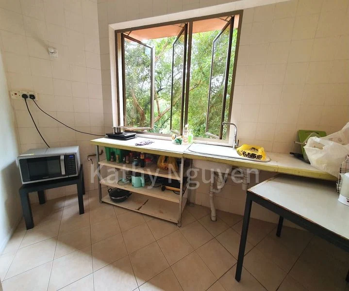 Master Room (Condo) for Rent in  Balmoral Luck - Image 11